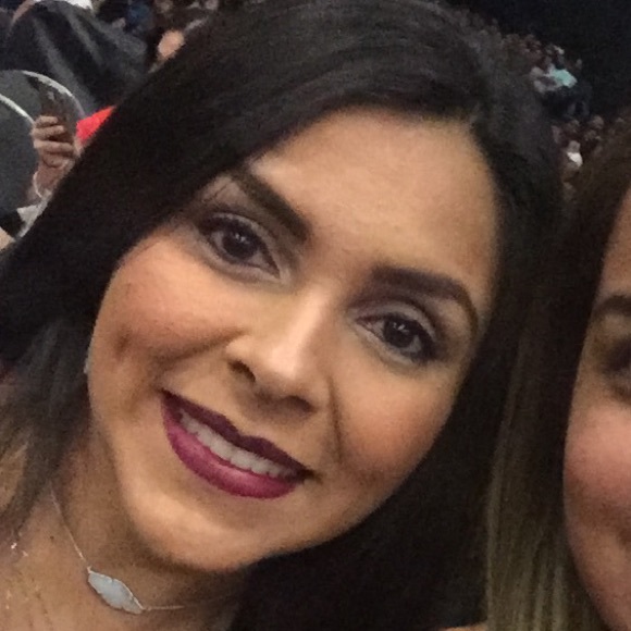 Meet your Posher, Sonia - Picture 1 of 1